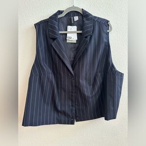 H&M Sleeveless Vest in Navy Stripes / Size 3X